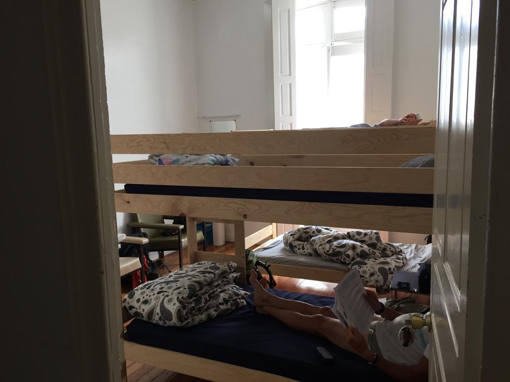 Albergue De Peregrinos La Bilbaina Santoña Værelse billede