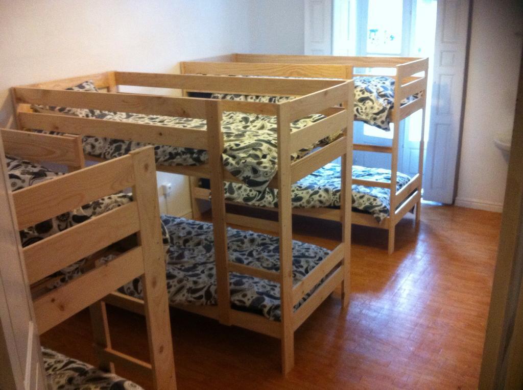 Albergue De Peregrinos La Bilbaina Santoña Værelse billede